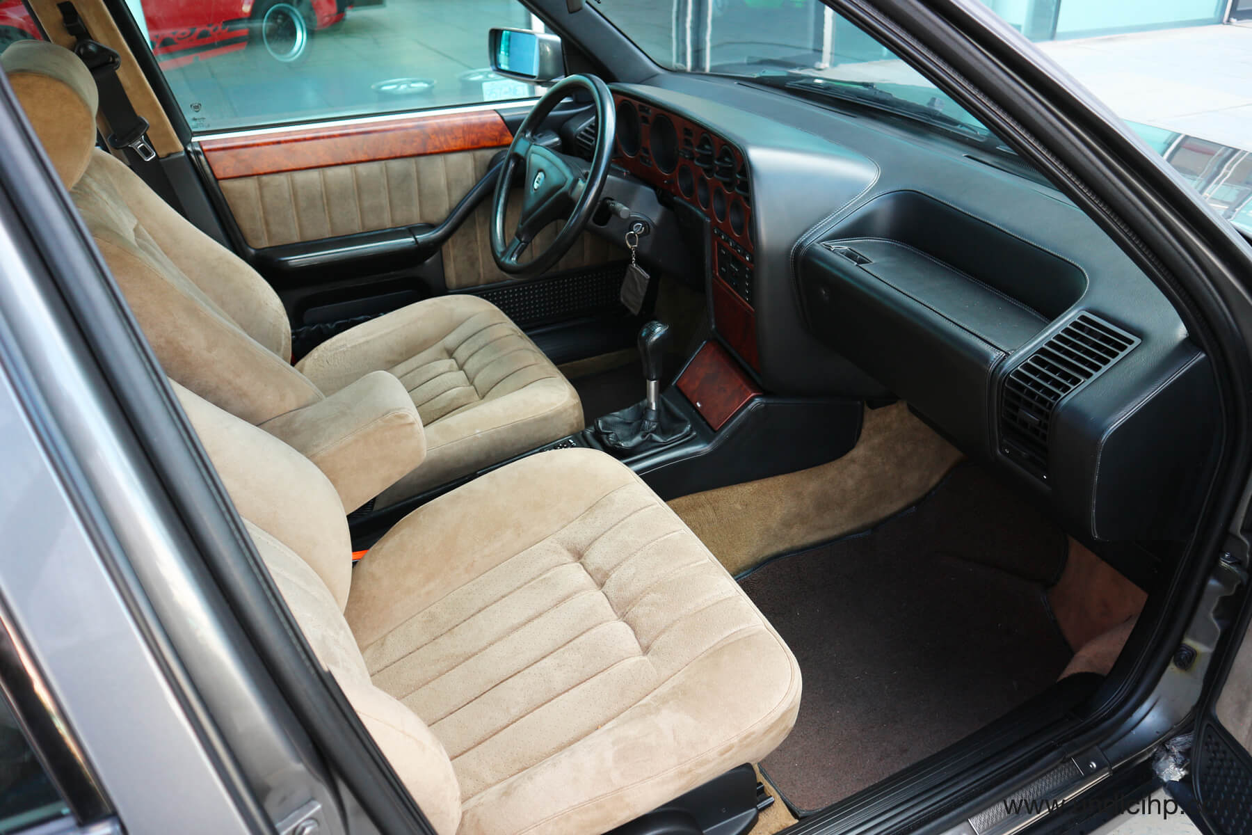 Lancia Thema Ferrari 8.32