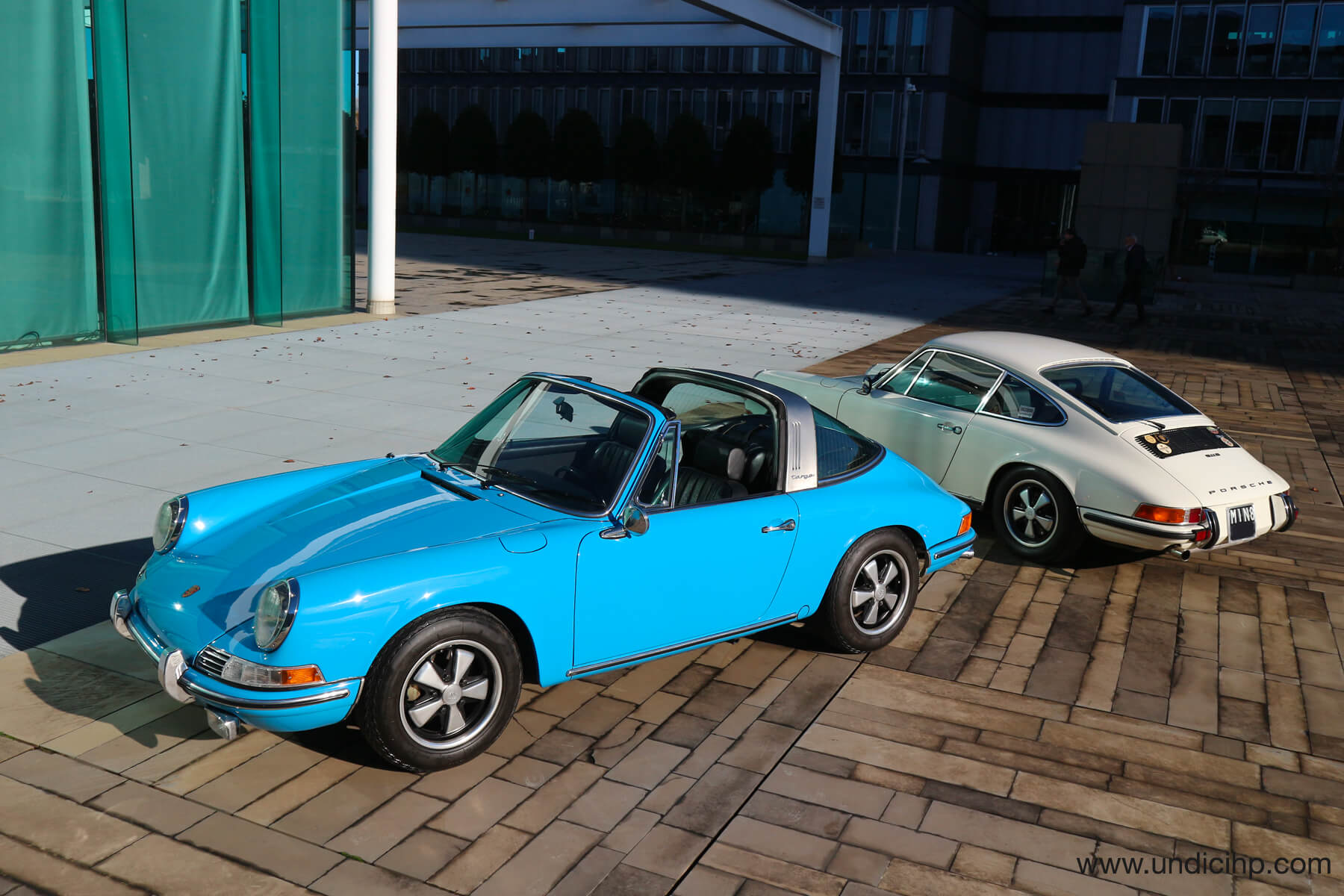 Porsche 911 2.2 T targa pastellblau