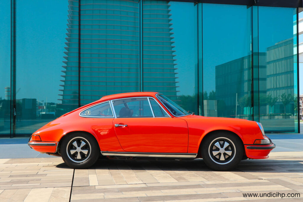 Porsche 911 2.4S Blutorange Tangerine