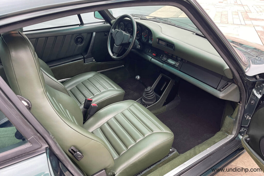 Porsche 911 3.0 SC Moosgrün Metallic