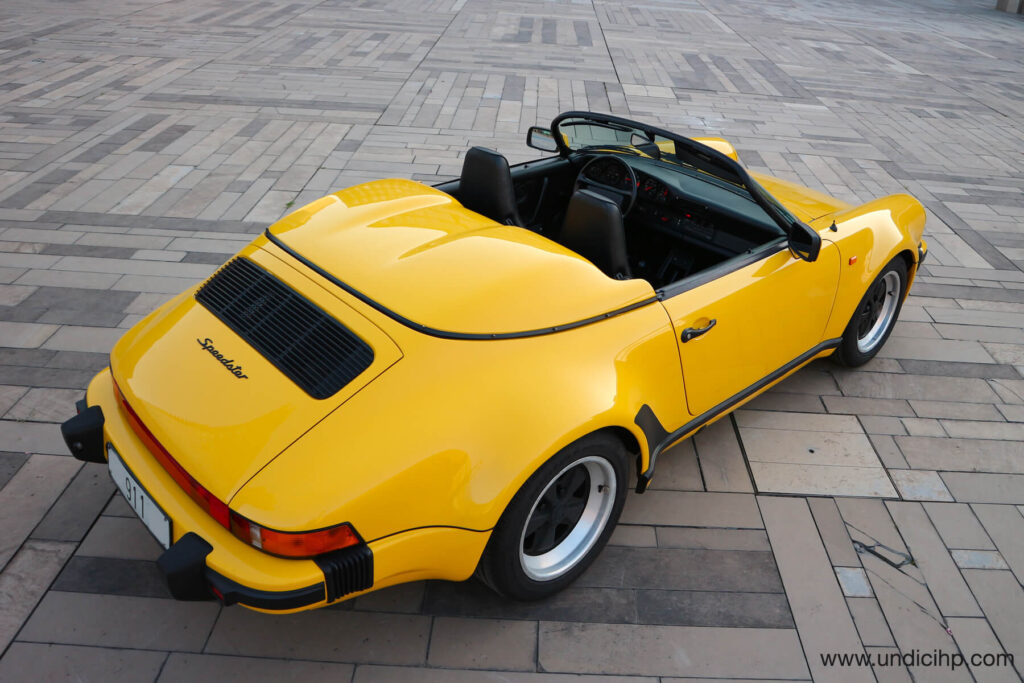 Porsche 911 3.2 Speedster yellow