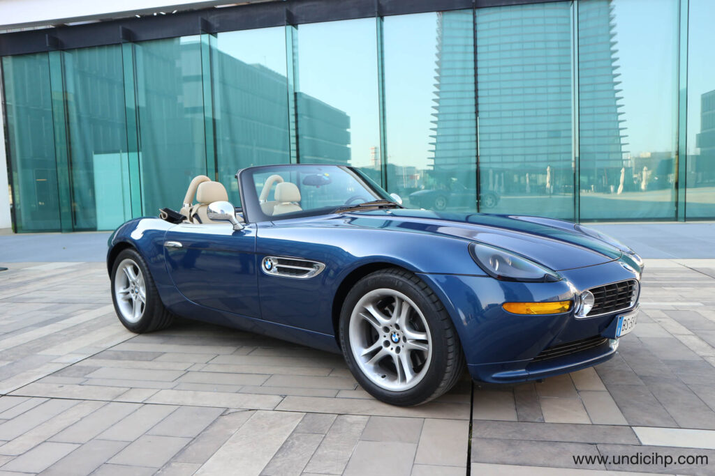 BMW Z8 topasblau