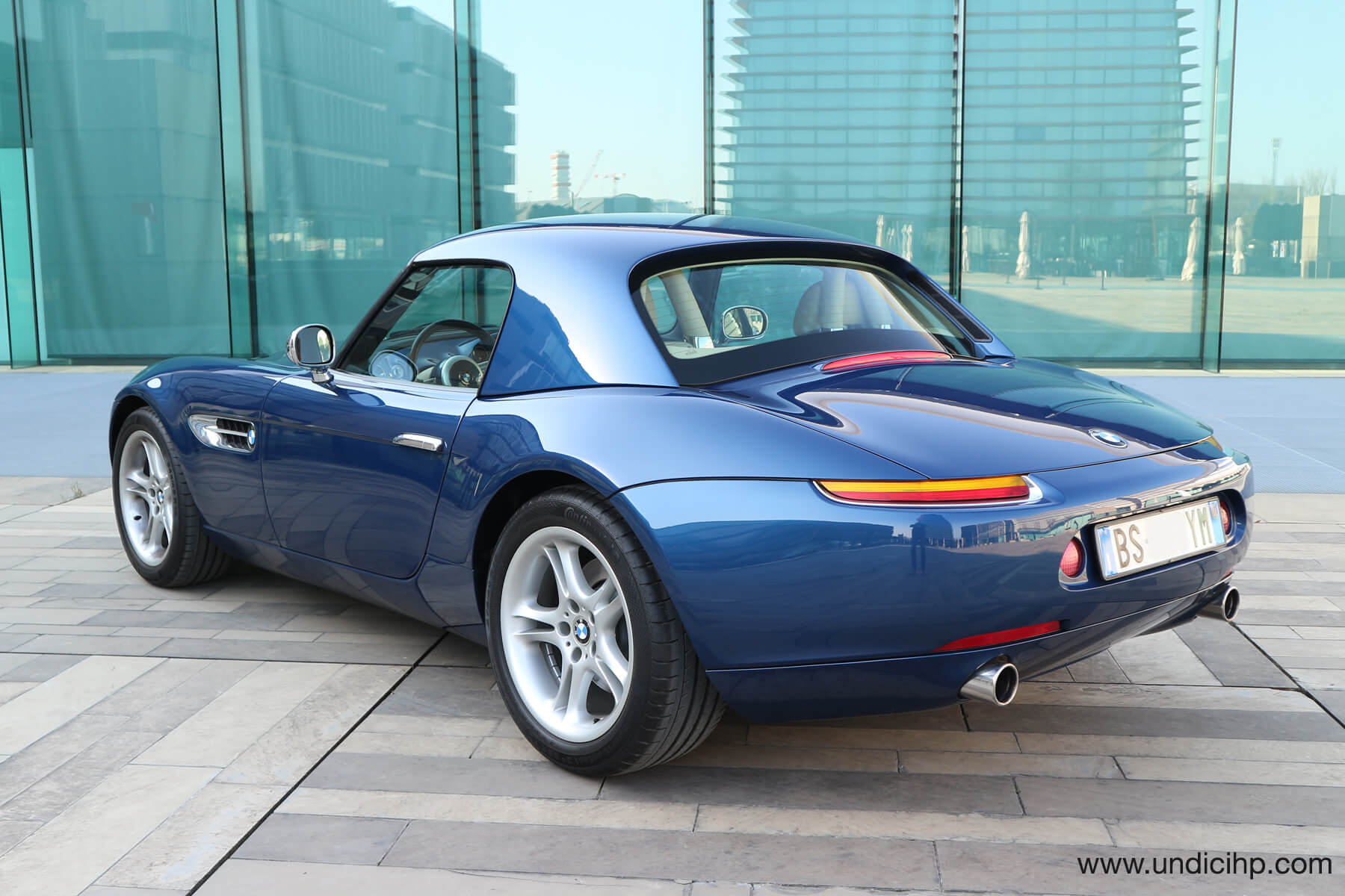 BMW Z8 topasblau