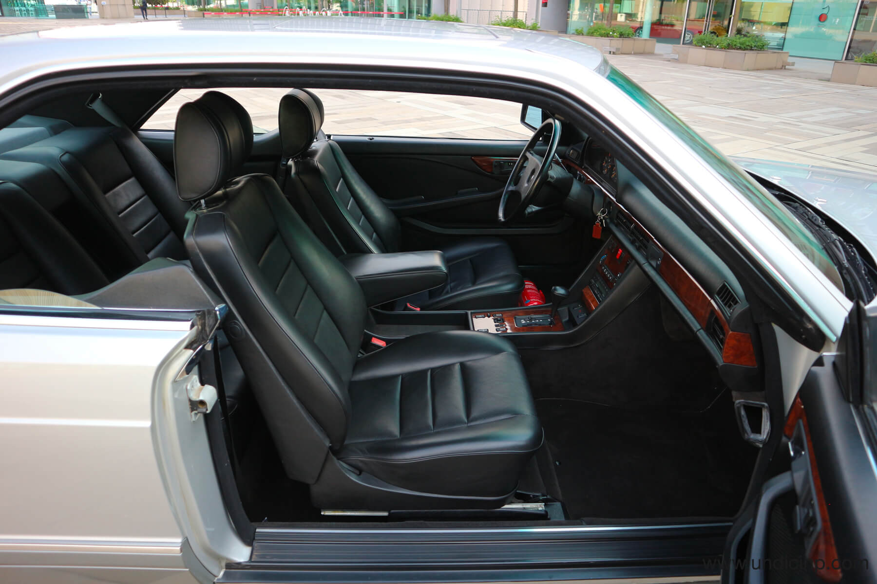 Mercedes Benz 560 SEC C126